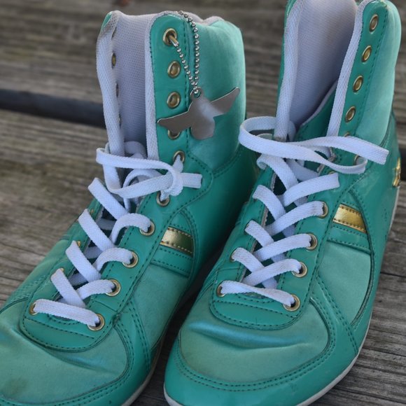 **CLEARANCE** Creative Rec Sneakers - Picture 2 of 11